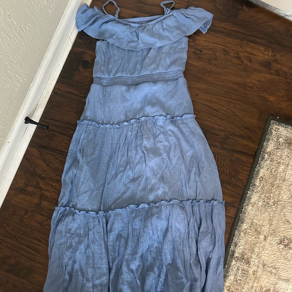 blue dress